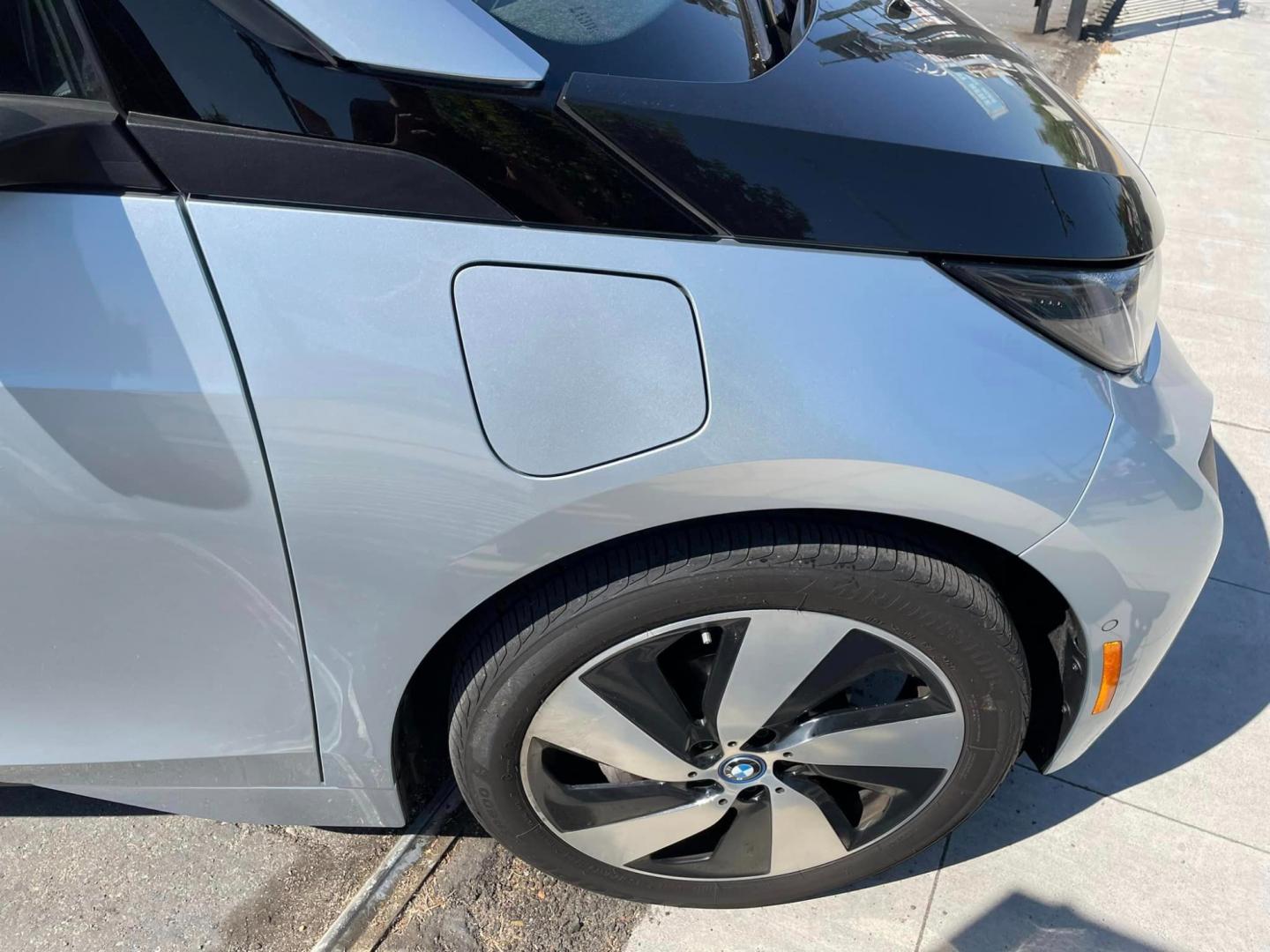 2017 SILVER /Black BMW i3 w/Range Extender (WBY1Z8C34HV) with an ELECTRIC engine, CVT transmission, located at 744 E Miner Ave, Stockton, CA, 95202, (209) 944-5770, 37.956863, -121.282082 - Photo#4