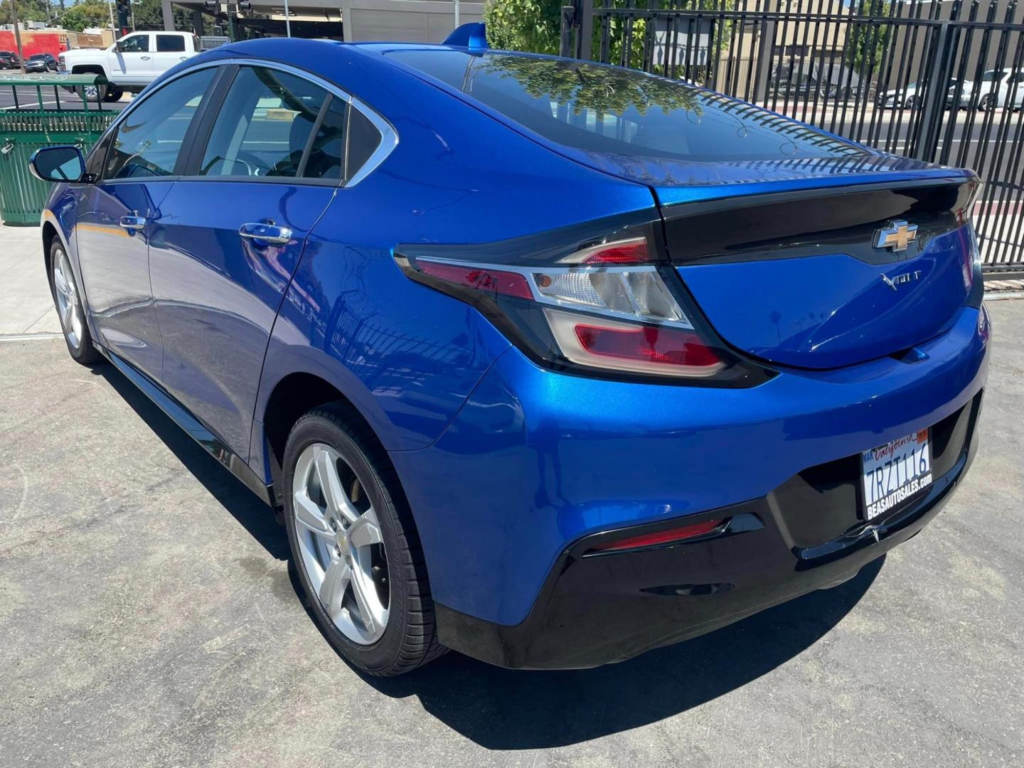 2017 Blue Chevrolet Volt LT (1G1RC6S54HU) with an 1.5L L4 DOHC 16V engine, CVT transmission, located at 744 E Miner Ave, Stockton, CA, 95202, (209) 944-5770, 37.956863, -121.282082 - Photo#9