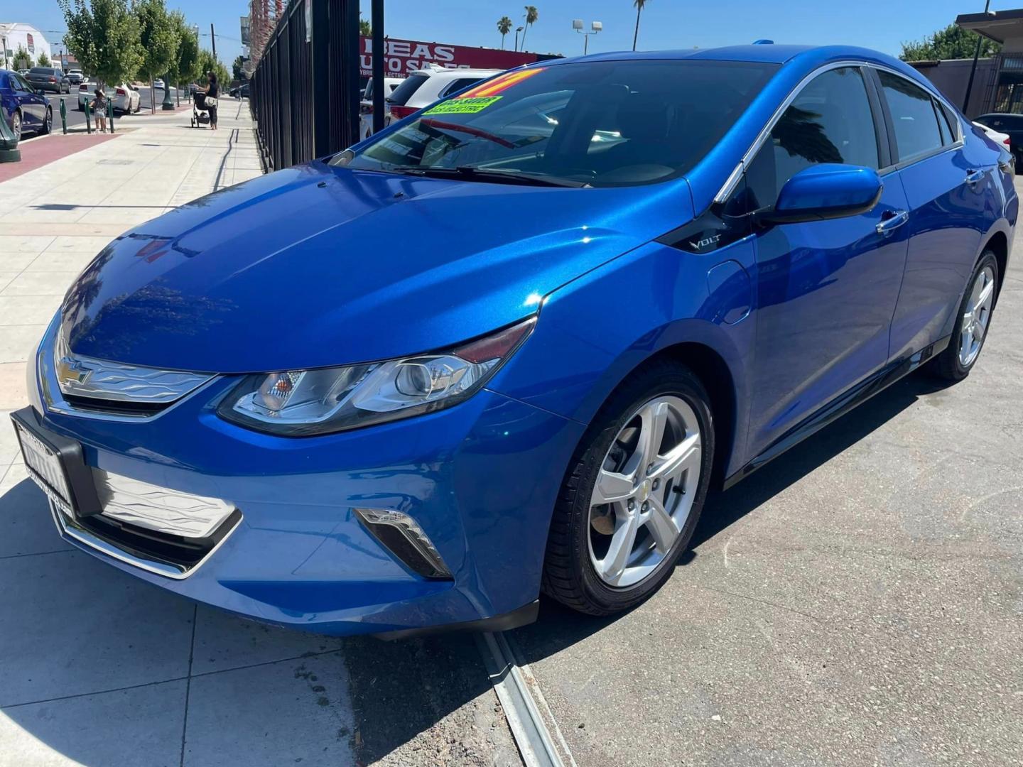 2017 Blue Chevrolet Volt LT (1G1RC6S54HU) with an 1.5L L4 DOHC 16V engine, CVT transmission, located at 744 E Miner Ave, Stockton, CA, 95202, (209) 944-5770, 37.956863, -121.282082 - Photo#3