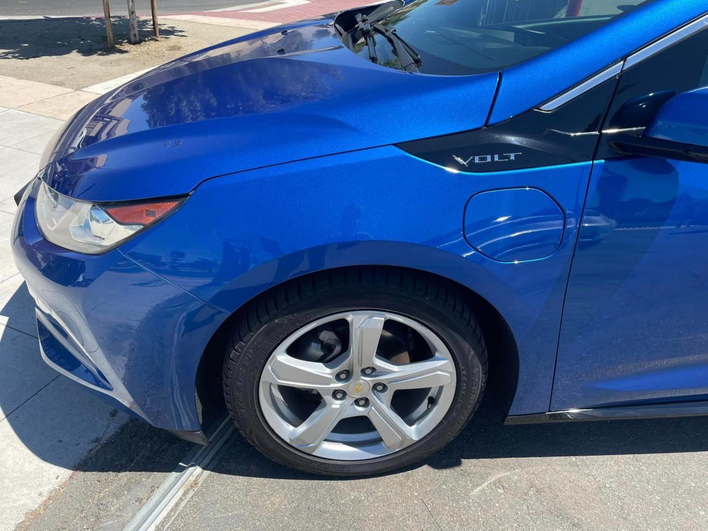 2017 Blue Chevrolet Volt LT (1G1RC6S54HU) with an 1.5L L4 DOHC 16V engine, CVT transmission, located at 744 E Miner Ave, Stockton, CA, 95202, (209) 944-5770, 37.956863, -121.282082 - Photo#4