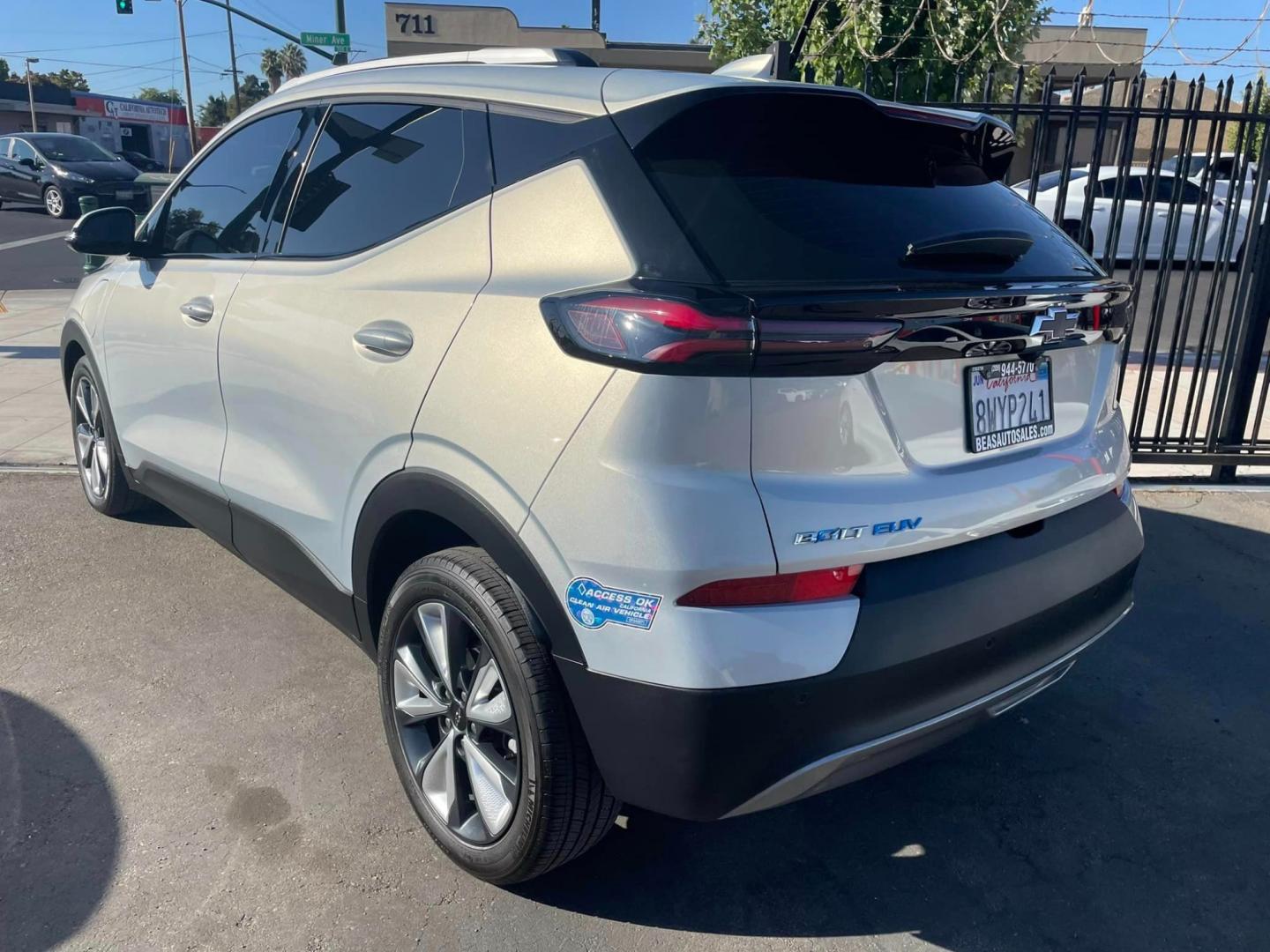 2022 SILVER /BLUE Chevrolet Bolt EV 1LT (1G1FY6S0XN4) with an ELECTRIC engine, 1A transmission, located at 744 E Miner Ave, Stockton, CA, 95202, (209) 944-5770, 37.956863, -121.282082 - PLUS TAXES AND FEES - Photo#12