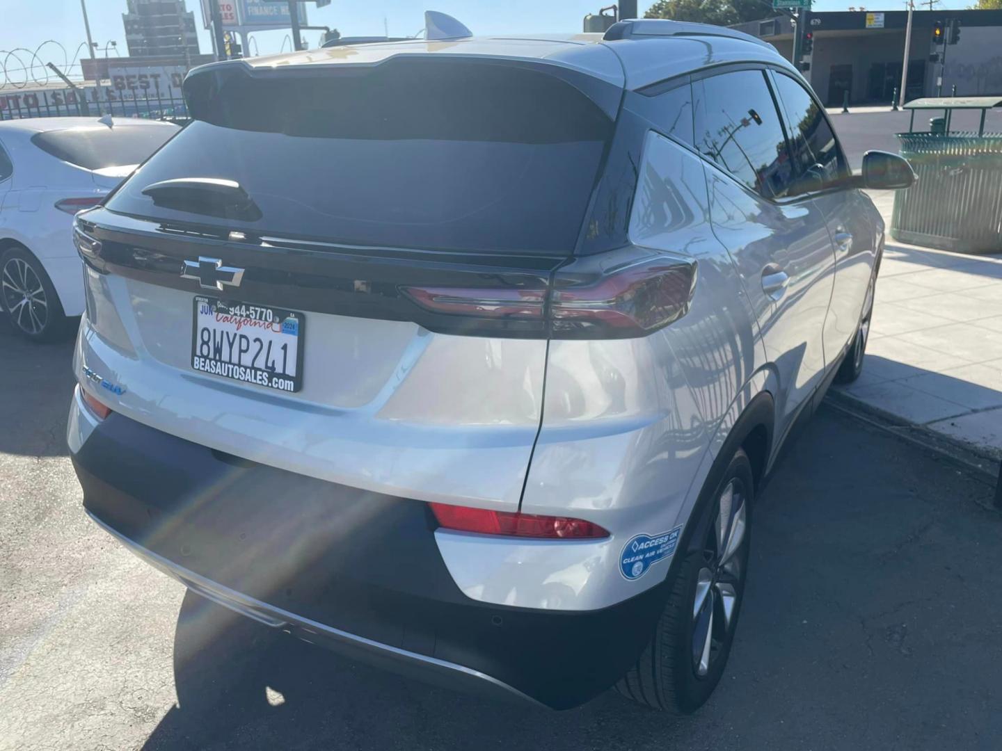 2022 SILVER /BLUE Chevrolet Bolt EV 1LT (1G1FY6S0XN4) with an ELECTRIC engine, 1A transmission, located at 744 E Miner Ave, Stockton, CA, 95202, (209) 944-5770, 37.956863, -121.282082 - PLUS TAXES AND FEES - Photo#13