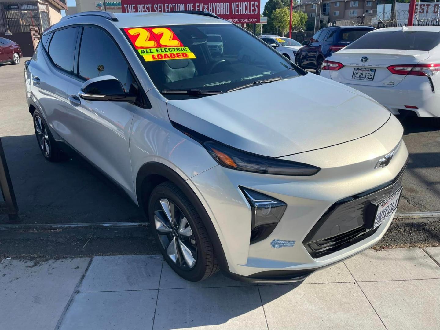 2022 SILVER /BLUE Chevrolet Bolt EV 1LT (1G1FY6S0XN4) with an ELECTRIC engine, 1A transmission, located at 744 E Miner Ave, Stockton, CA, 95202, (209) 944-5770, 37.956863, -121.282082 - PLUS TAXES AND FEES - Photo#1