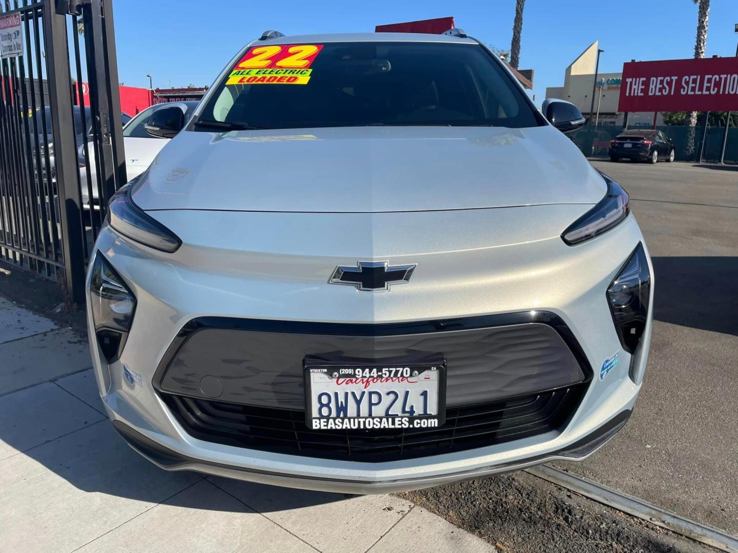 2022 SILVER /BLUE Chevrolet Bolt EV 1LT (1G1FY6S0XN4) with an ELECTRIC engine, 1A transmission, located at 744 E Miner Ave, Stockton, CA, 95202, (209) 944-5770, 37.956863, -121.282082 - PLUS TAXES AND FEES - Photo#3