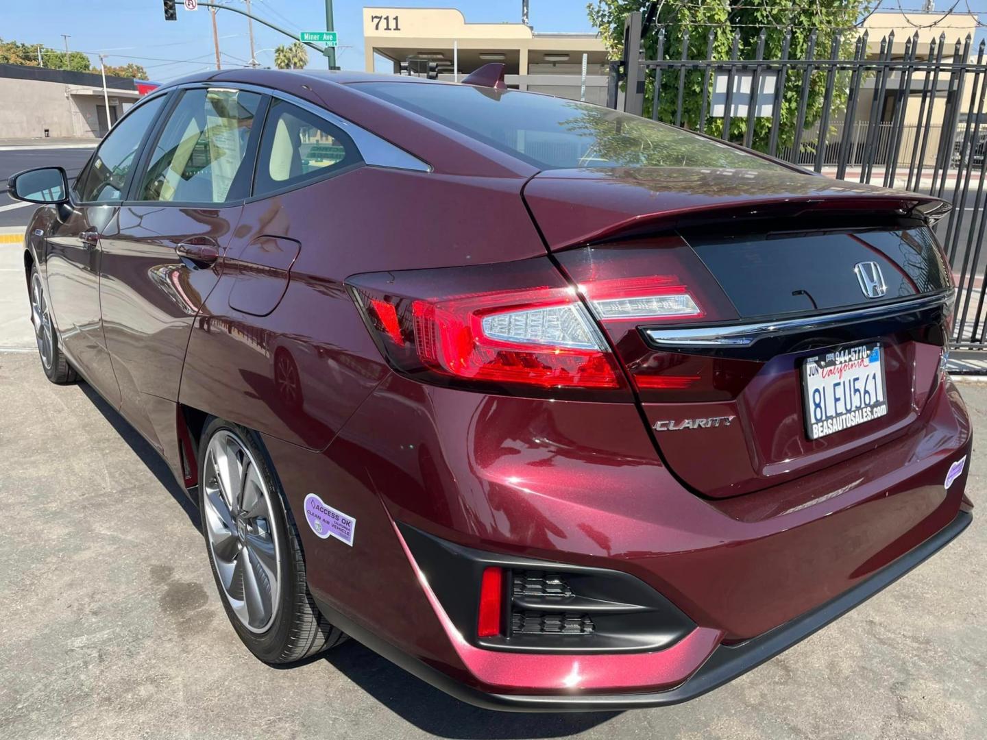 2019 Burgundy Honda Clarity Touring Plug-In Hybrid (JHMZC5F37KC) with an 1.5L L4 DOHC 16V HYBRID engine, CVT transmission, located at 744 E Miner Ave, Stockton, CA, 95202, (209) 944-5770, 37.956863, -121.282082 - PLUS TAXES AND FEES - Photo#10