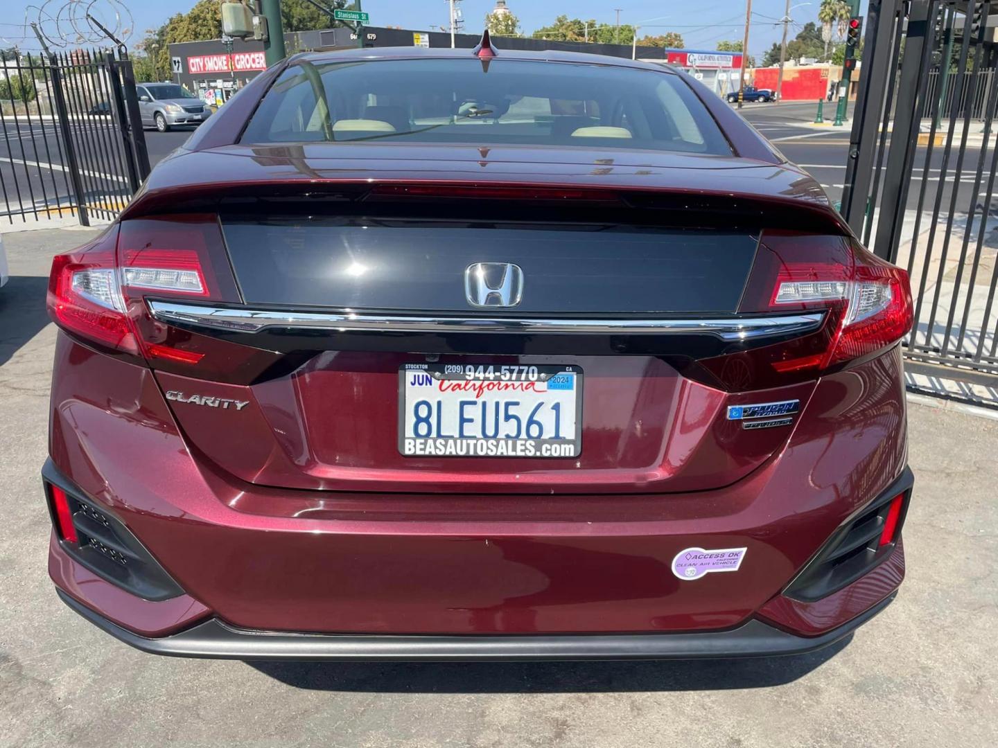 2019 Burgundy Honda Clarity Touring Plug-In Hybrid (JHMZC5F37KC) with an 1.5L L4 DOHC 16V HYBRID engine, CVT transmission, located at 744 E Miner Ave, Stockton, CA, 95202, (209) 944-5770, 37.956863, -121.282082 - PLUS TAXES AND FEES - Photo#11