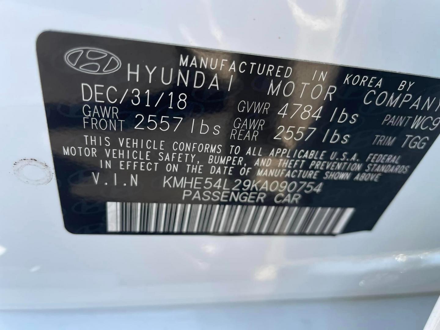 2019 WHITE /GRAY Hyundai Sonata Plug-In Limited (KMHE54L29KA) with an 2.0L L4 DOHC 16V HYBRID engine, 6A transmission, located at 744 E Miner Ave, Stockton, CA, 95202, (209) 944-5770, 37.956863, -121.282082 - Photo#12