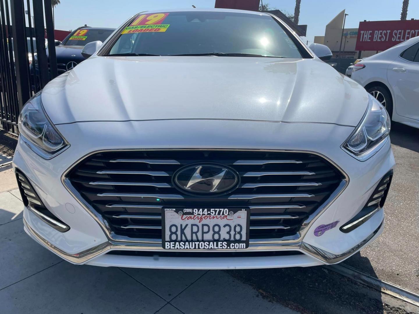 2019 WHITE /GRAY Hyundai Sonata Plug-In Limited (KMHE54L29KA) with an 2.0L L4 DOHC 16V HYBRID engine, 6A transmission, located at 744 E Miner Ave, Stockton, CA, 95202, (209) 944-5770, 37.956863, -121.282082 - Photo#2