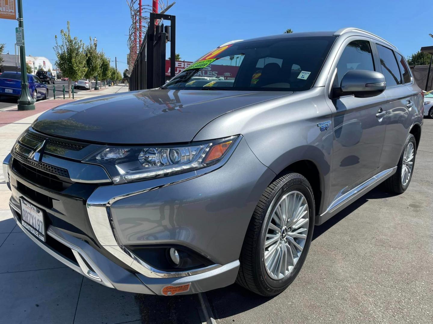 2019 GRAY /BLACK Mitsubishi Outlander PHEV SEL (JA4J24A5XKZ) with an 2.0L L4 DOHC 16V HYBRID engine, 1A transmission, located at 744 E Miner Ave, Stockton, CA, 95202, (209) 944-5770, 37.956863, -121.282082 - PLUS TAXES AND FEES - Photo#3