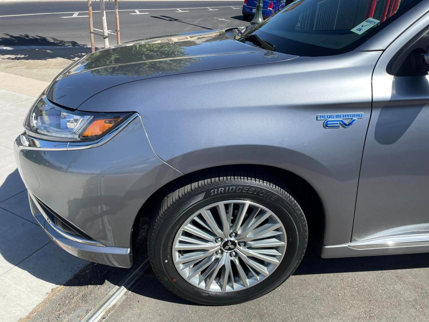 2019 GRAY /BLACK Mitsubishi Outlander PHEV SEL (JA4J24A5XKZ) with an 2.0L L4 DOHC 16V HYBRID engine, 1A transmission, located at 744 E Miner Ave, Stockton, CA, 95202, (209) 944-5770, 37.956863, -121.282082 - PLUS TAXES AND FEES - Photo#4