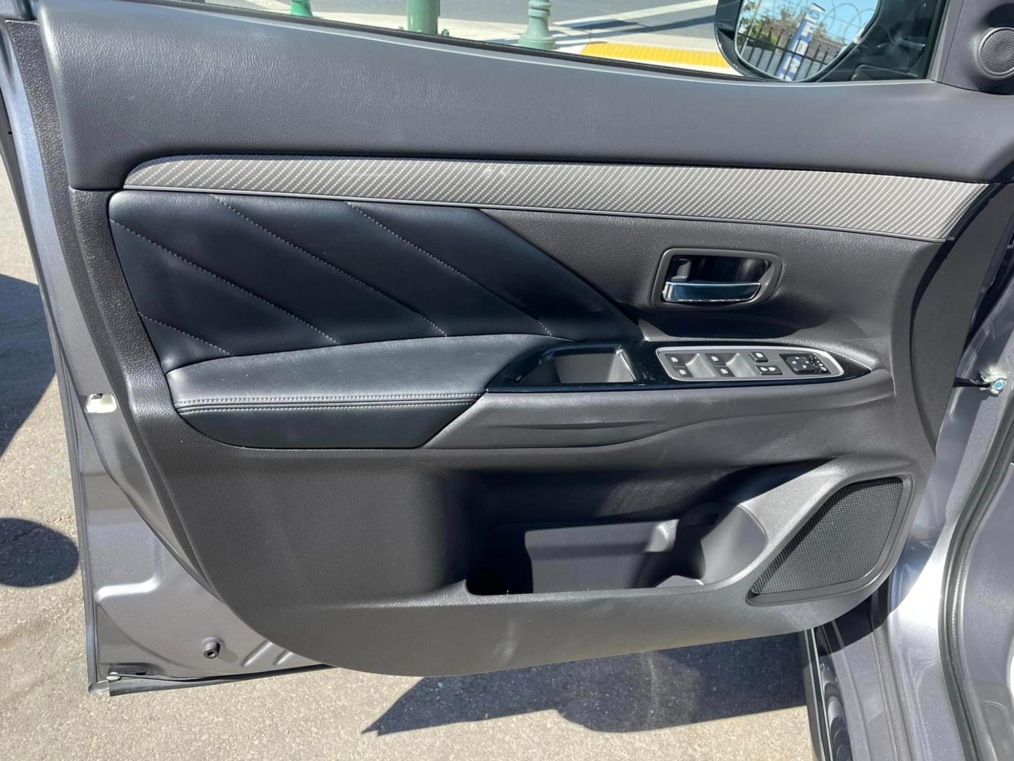 2019 GRAY /BLACK Mitsubishi Outlander PHEV SEL (JA4J24A5XKZ) with an 2.0L L4 DOHC 16V HYBRID engine, 1A transmission, located at 744 E Miner Ave, Stockton, CA, 95202, (209) 944-5770, 37.956863, -121.282082 - PLUS TAXES AND FEES - Photo#5