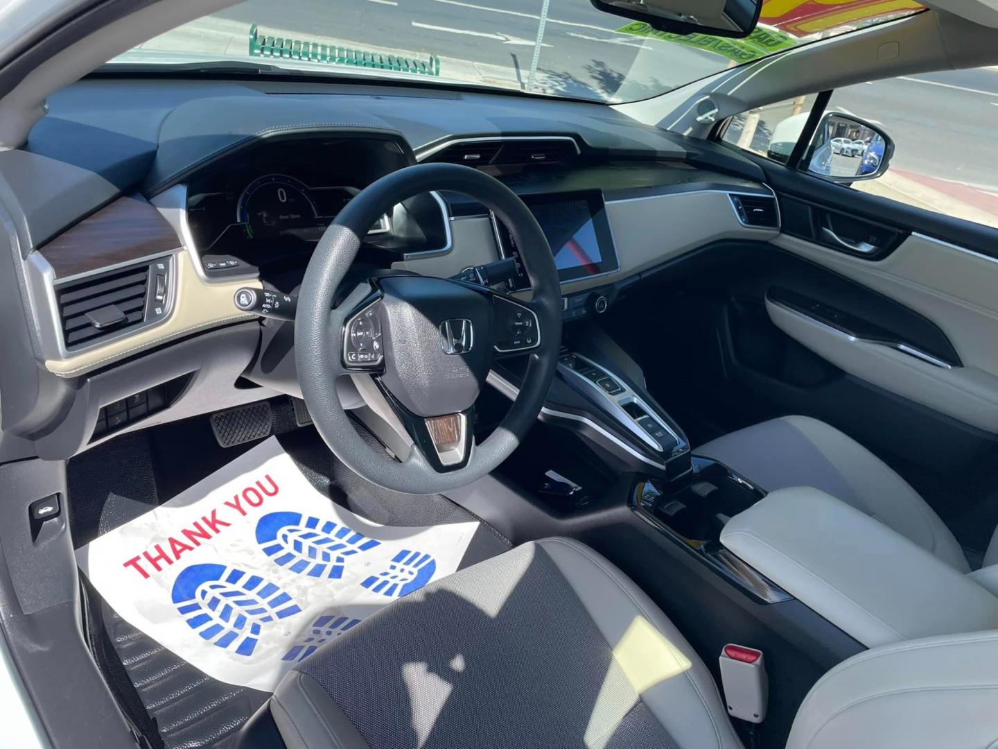 2019 WHITE Honda Clarity Plug-In Hybrid (JHMZC5F19KC) with an 1.5L L4 DOHC 16V HYBRID engine, CVT transmission, located at 744 E Miner Ave, Stockton, CA, 95202, (209) 944-5770, 37.956863, -121.282082 - *PLUS TAXES AND FEES - Photo#6