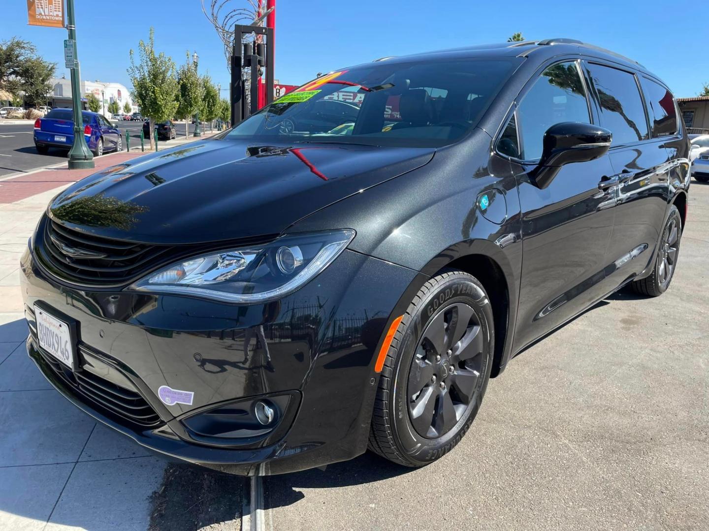 2019 BLACK /BLACK Chrysler Pacifica Hybrid Limited (2C4RC1N71KR) with an 3.6L V6 DOHC 24V HYBRID engine, CVT transmission, located at 744 E Miner Ave, Stockton, CA, 95202, (209) 944-5770, 37.956863, -121.282082 - PLUS TAXES AND FEES - Photo#2