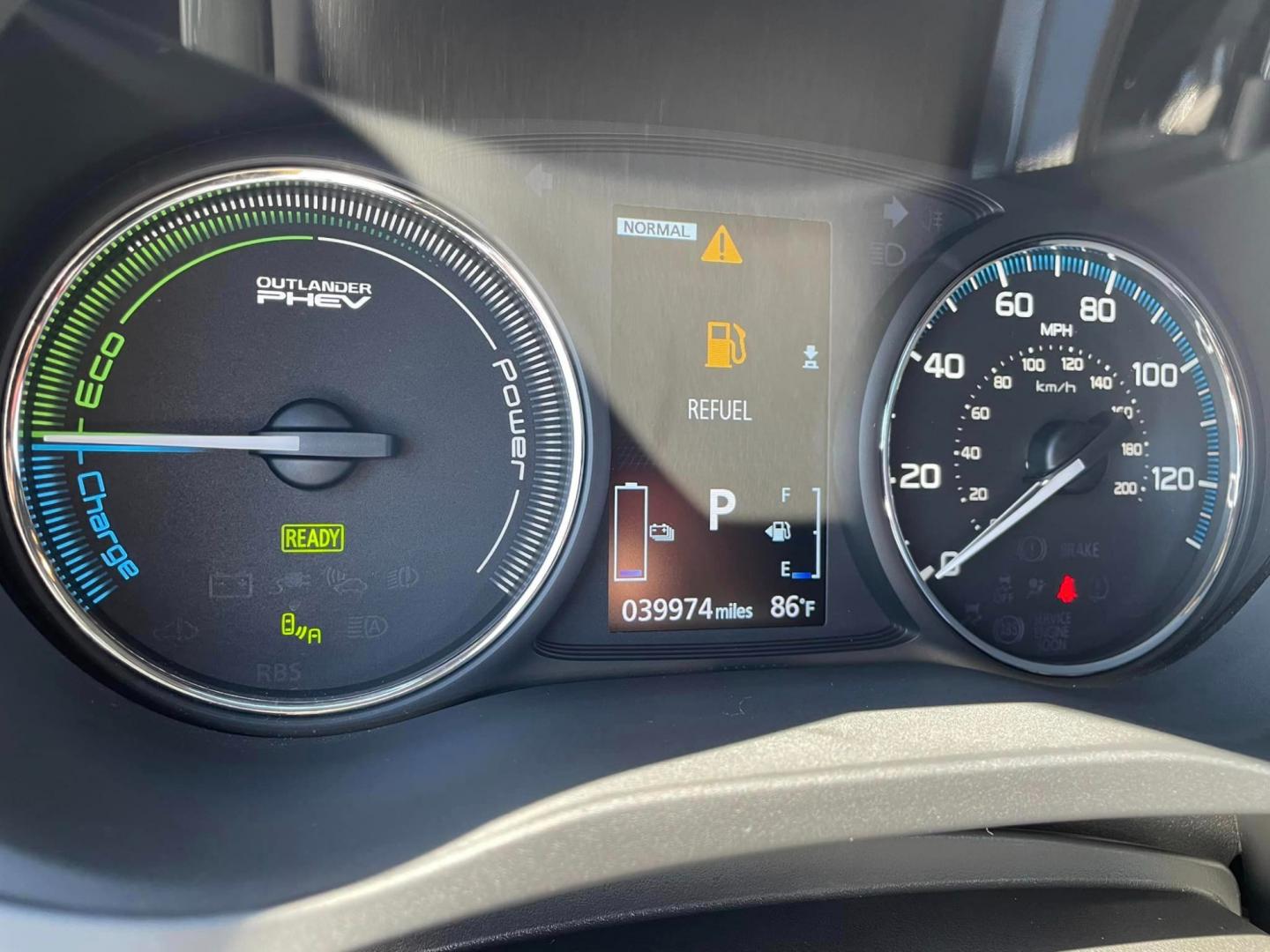 2019 WHITE /BLACK Mitsubishi Outlander PHEV SEL (JA4J24A57KZ) with an 2.0L L4 DOHC 16V HYBRID engine, 1A transmission, located at 744 E Miner Ave, Stockton, CA, 95202, (209) 944-5770, 37.956863, -121.282082 - Photo#10