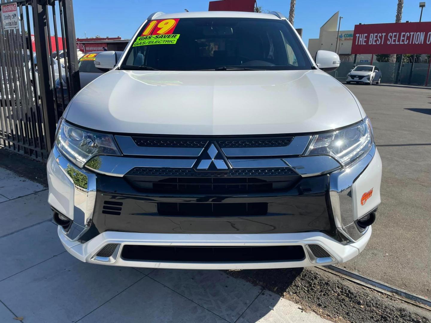 2019 WHITE /BLACK Mitsubishi Outlander PHEV SEL (JA4J24A57KZ) with an 2.0L L4 DOHC 16V HYBRID engine, 1A transmission, located at 744 E Miner Ave, Stockton, CA, 95202, (209) 944-5770, 37.956863, -121.282082 - Photo#2