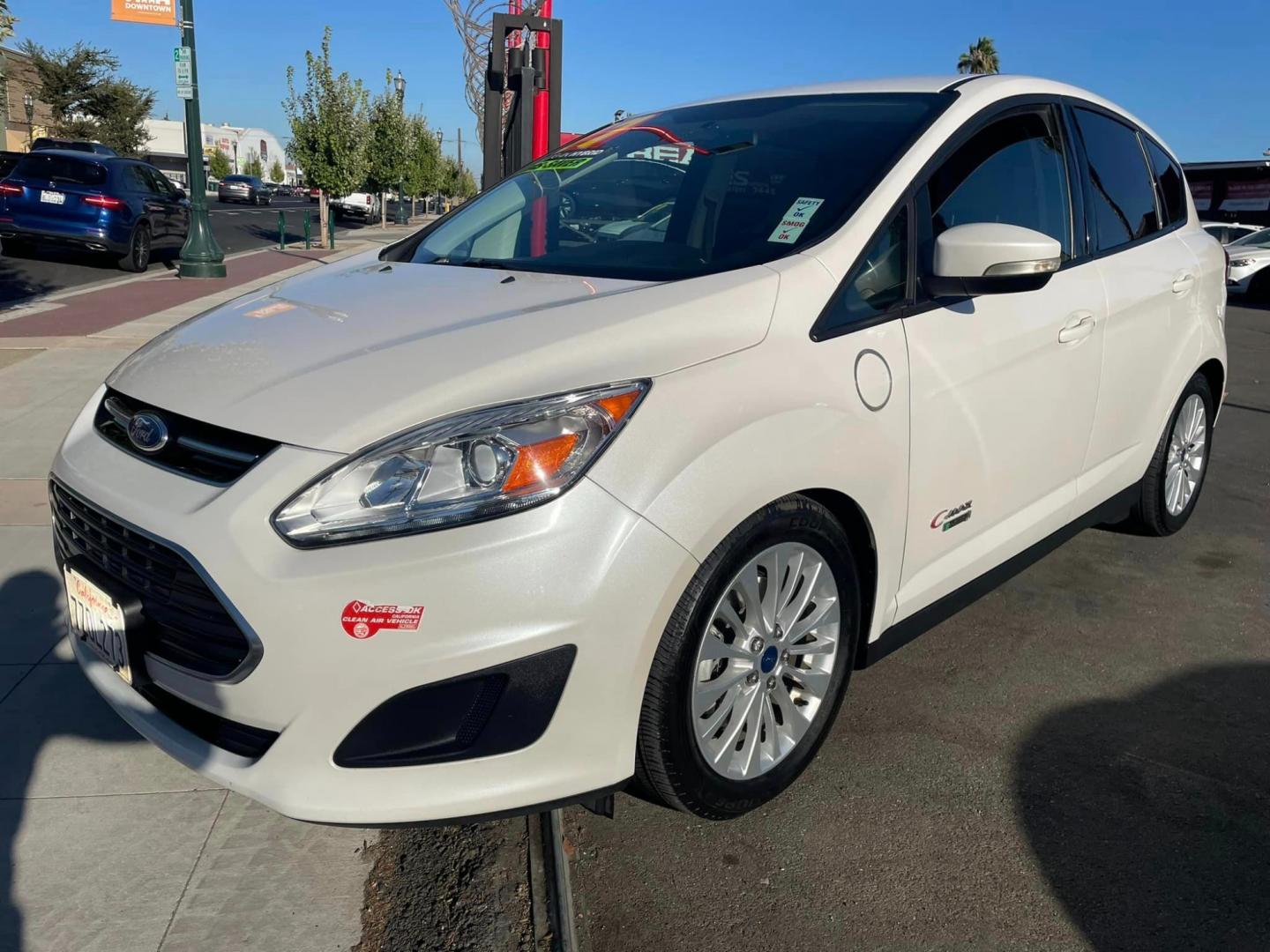 2017 WHITE Ford C-Max Energi SE (1FADP5EU7HL) with an 2.0L L4 DOHC 16V HYBRID engine, CVT transmission, located at 744 E Miner Ave, Stockton, CA, 95202, (209) 944-5770, 37.956863, -121.282082 - Photo#3