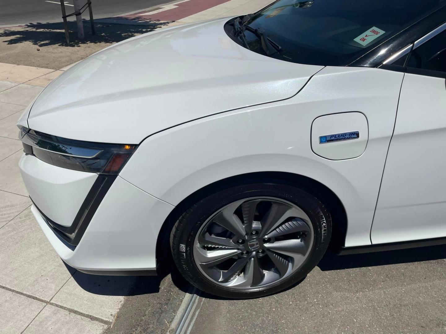 2020 WHITE /White Gold Honda Clarity (JHMZC5F1XLC) , located at 744 E Miner Ave, Stockton, CA, 95202, (209) 944-5770, 37.956863, -121.282082 - Photo#4