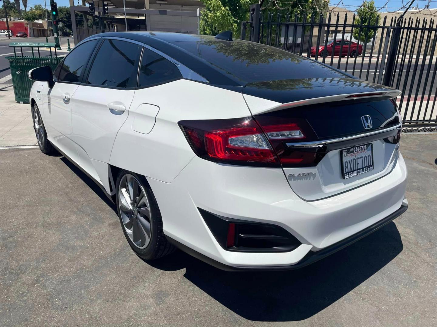 2020 WHITE /White Gold Honda Clarity (JHMZC5F1XLC) , located at 744 E Miner Ave, Stockton, CA, 95202, (209) 944-5770, 37.956863, -121.282082 - Photo#10