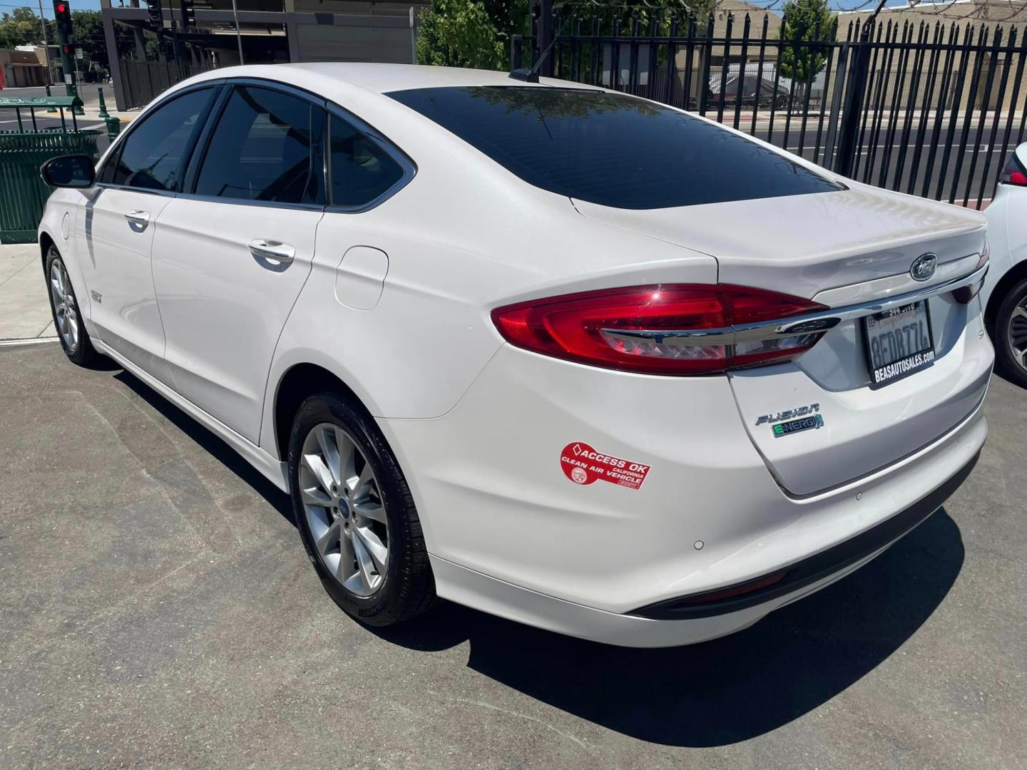 2018 WHITE /BLACK Ford Fusion Energi (3FA6P0PU4JR) , located at 744 E Miner Ave, Stockton, CA, 95202, (209) 944-5770, 37.956863, -121.282082 - Photo#11