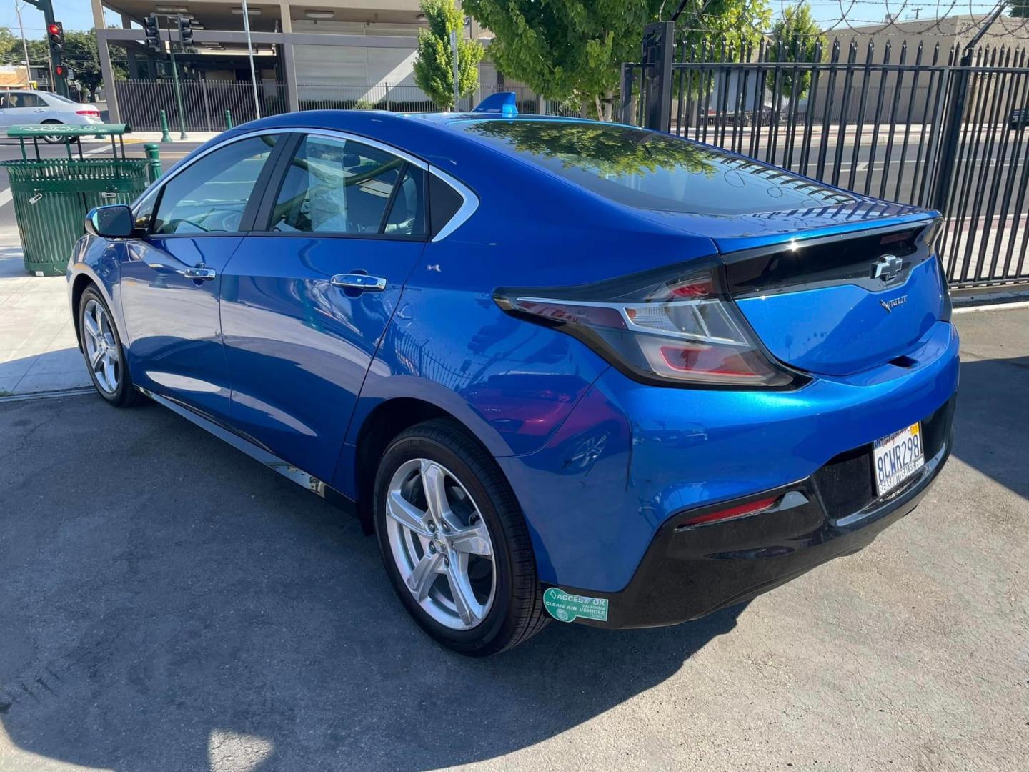 2018 BLUE /BLACK Chevrolet Volt (1G1RC6S57JU) , located at 744 E Miner Ave, Stockton, CA, 95202, (209) 944-5770, 37.956863, -121.282082 - PLUS TAXES AND FEES - Photo#9