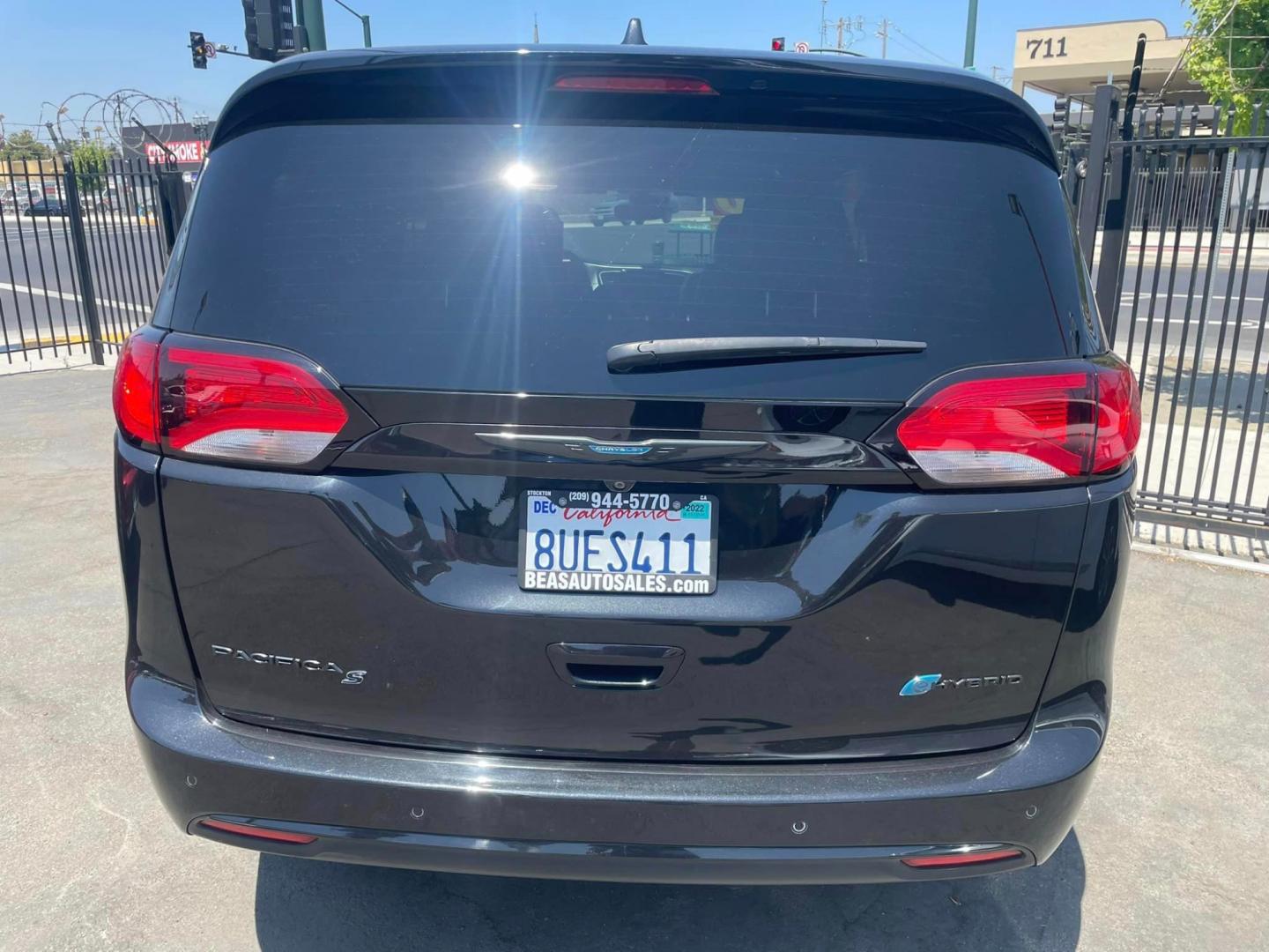 2020 BLACK /BLACK Chrysler Pacifica Hybrid (2C4RC1N70LR) , located at 744 E Miner Ave, Stockton, CA, 95202, (209) 944-5770, 37.956863, -121.282082 - PLUS TAXES AND FEES - Photo#13