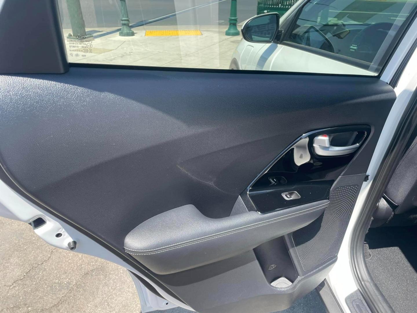 2020 WHITE /GRAY Kia Niro Plug In Hybrid (KNDCM3LD9L5) , located at 744 E Miner Ave, Stockton, CA, 95202, (209) 944-5770, 37.956863, -121.282082 - PLUS TAXES AND FEES - Photo#10