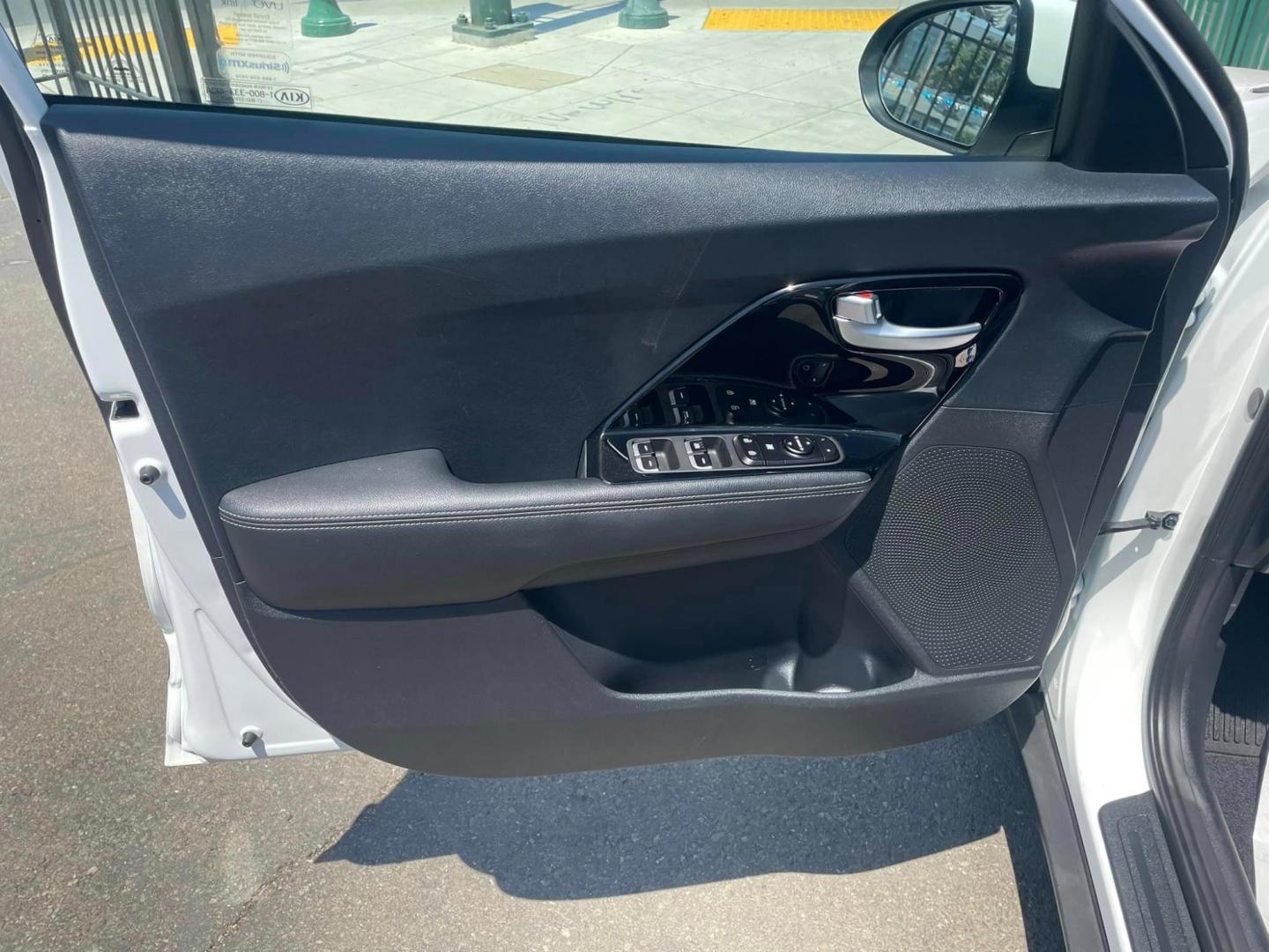 2020 WHITE /GRAY Kia Niro Plug In Hybrid (KNDCM3LD9L5) , located at 744 E Miner Ave, Stockton, CA, 95202, (209) 944-5770, 37.956863, -121.282082 - PLUS TAXES AND FEES - Photo#5