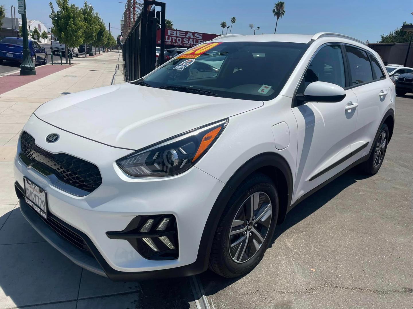 2020 WHITE /GRAY Kia Niro Plug In Hybrid (KNDCM3LD9L5) , located at 744 E Miner Ave, Stockton, CA, 95202, (209) 944-5770, 37.956863, -121.282082 - Photo#3