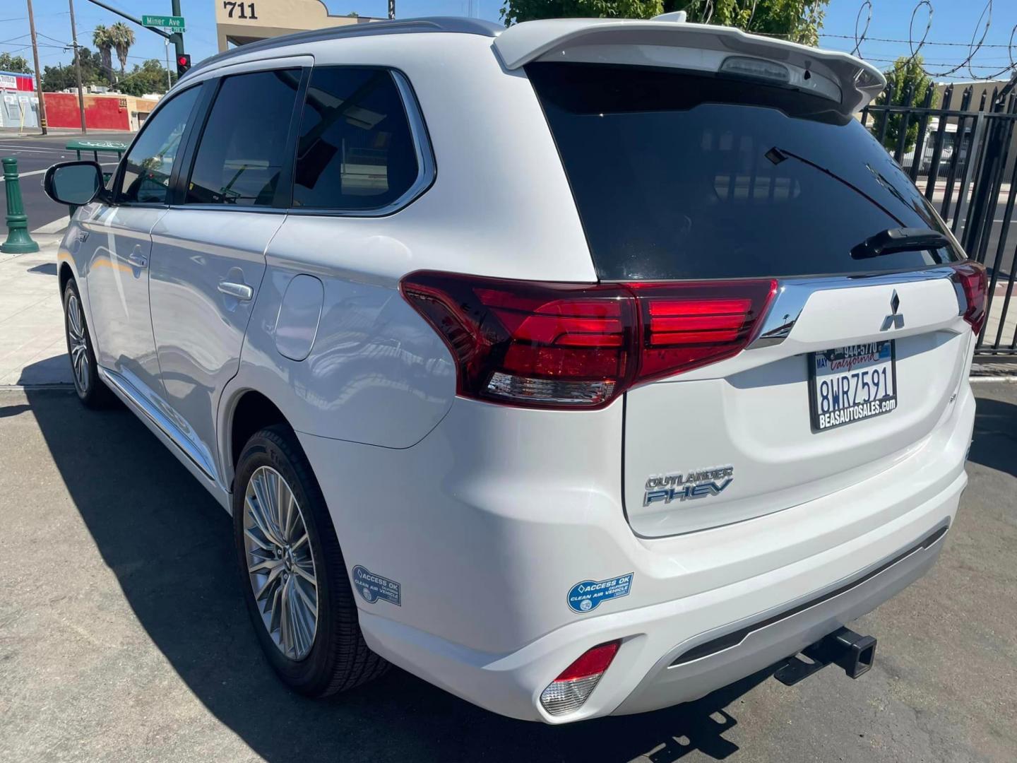 2021 WHITE /White Gold Mitsubishi Outlander PHEV (JA4J2VA74MZ) , located at 744 E Miner Ave, Stockton, CA, 95202, (209) 944-5770, 37.956863, -121.282082 - Photo#10