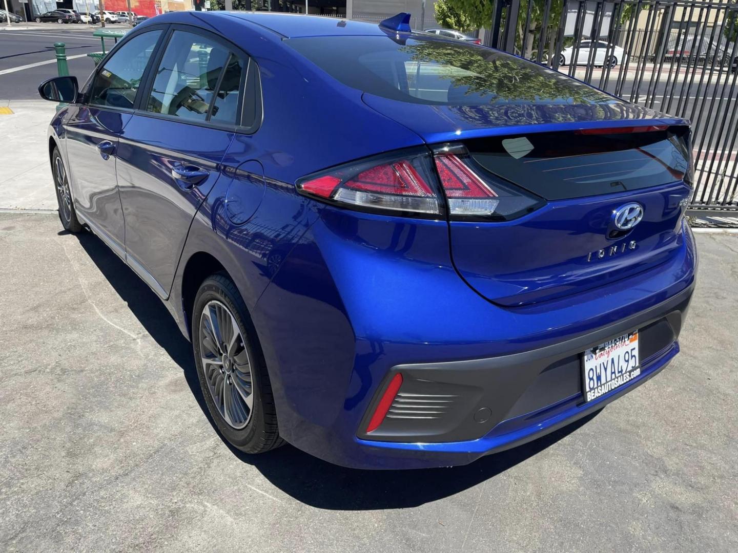 2021 Hyundai Ioniq Plug-In Hybrid SE (KMHC65LD1MU) with an 1.6L L4 DOHC 16V HYBRID engine, 6A transmission, located at 744 E Miner Ave, Stockton, CA, 95202, (209) 944-5770, 37.956863, -121.282082 - Photo#5