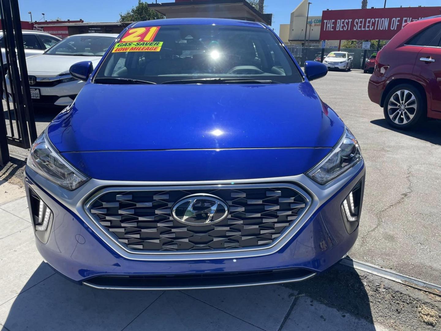 2021 Hyundai Ioniq Plug-In Hybrid SE (KMHC65LD1MU) with an 1.6L L4 DOHC 16V HYBRID engine, 6A transmission, located at 744 E Miner Ave, Stockton, CA, 95202, (209) 944-5770, 37.956863, -121.282082 - Photo#2