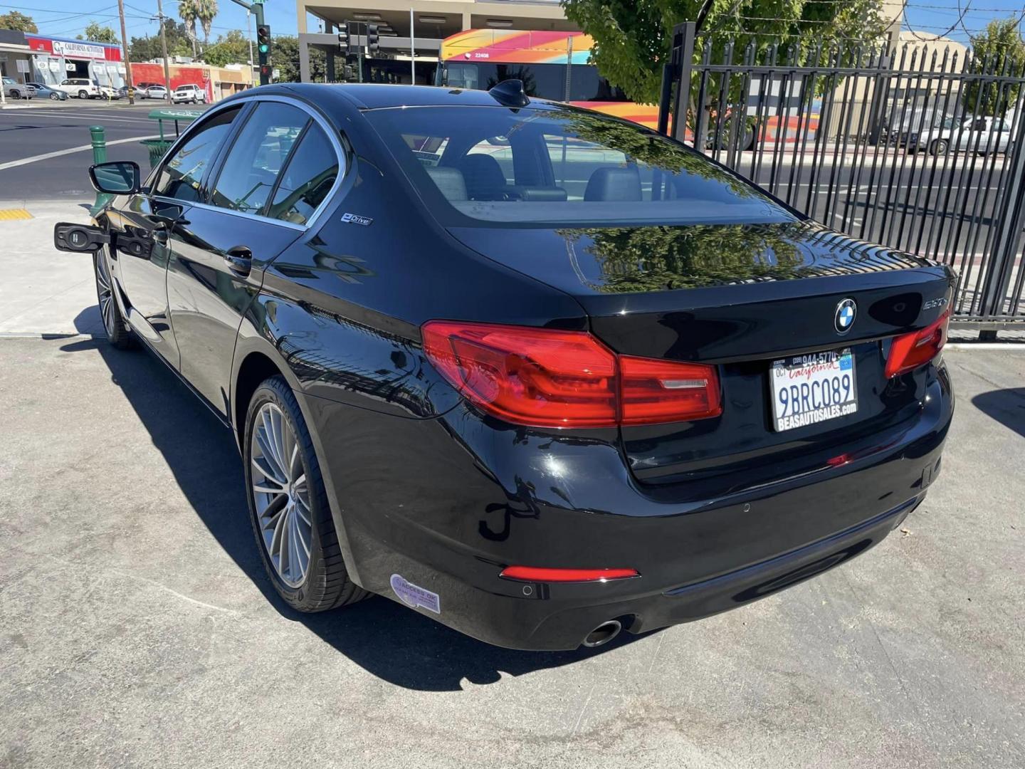 2019 BLACK /BLACK BMW 5-Series 530e iPerformance (WBAJA9C55KB) with an 2.0L L4 DOHC 16V TURBO HYBRID engine, 8A transmission, located at 744 E Miner Ave, Stockton, CA, 95202, (209) 944-5770, 37.956863, -121.282082 - PLUS TAXES AND FEES - Photo#10