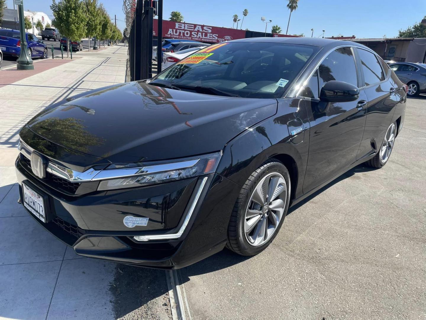 2021 BLACK /BLACK Honda Clarity Touring Plug-In Hybrid (JHMZC5F37MC) with an 1.5L L4 DOHC 16V HYBRID engine, CVT transmission, located at 744 E Miner Ave, Stockton, CA, 95202, (209) 944-5770, 37.956863, -121.282082 - PLUS TAXES AND FEES - Photo#3