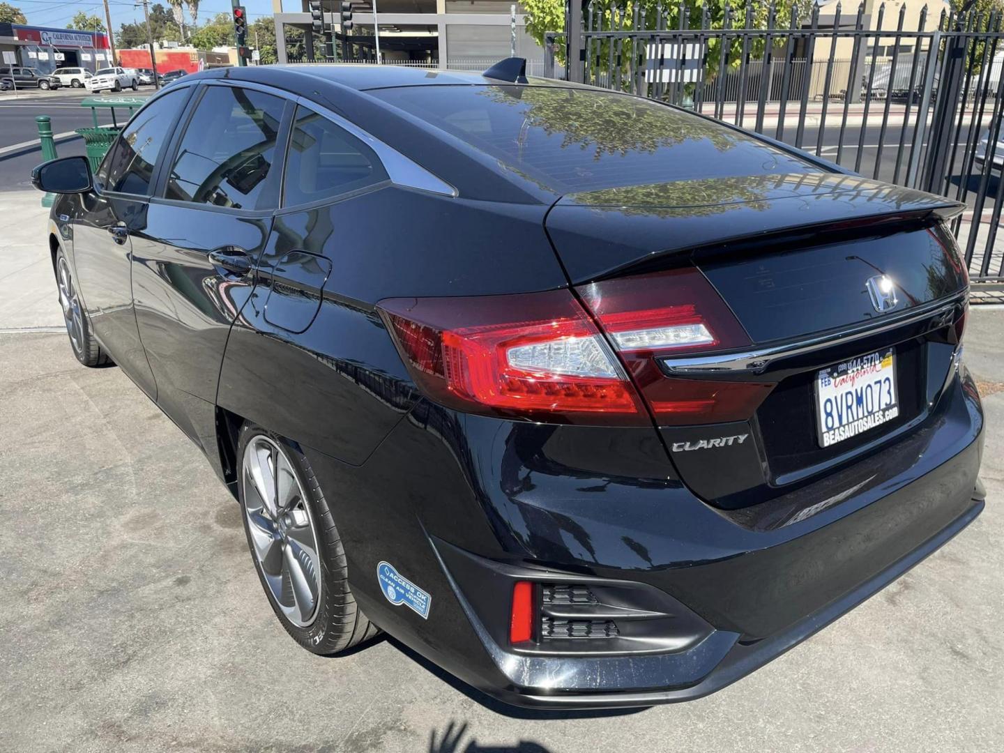 2021 BLACK /BLACK Honda Clarity Touring Plug-In Hybrid (JHMZC5F37MC) with an 1.5L L4 DOHC 16V HYBRID engine, CVT transmission, located at 744 E Miner Ave, Stockton, CA, 95202, (209) 944-5770, 37.956863, -121.282082 - PLUS TAXES AND FEES - Photo#13