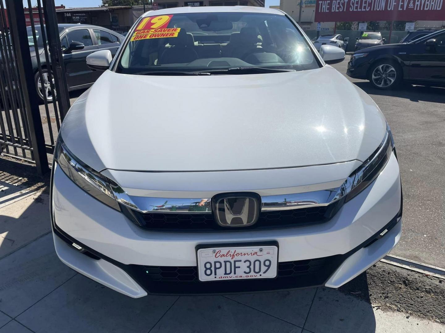 2019 WHITE Honda Clarity Touring Plug-In Hybrid (JHMZC5F37KC) with an 1.5L L4 DOHC 16V HYBRID engine, CVT transmission, located at 744 E Miner Ave, Stockton, CA, 95202, (209) 944-5770, 37.956863, -121.282082 - PLUS TAXES AND FEES - Photo#1