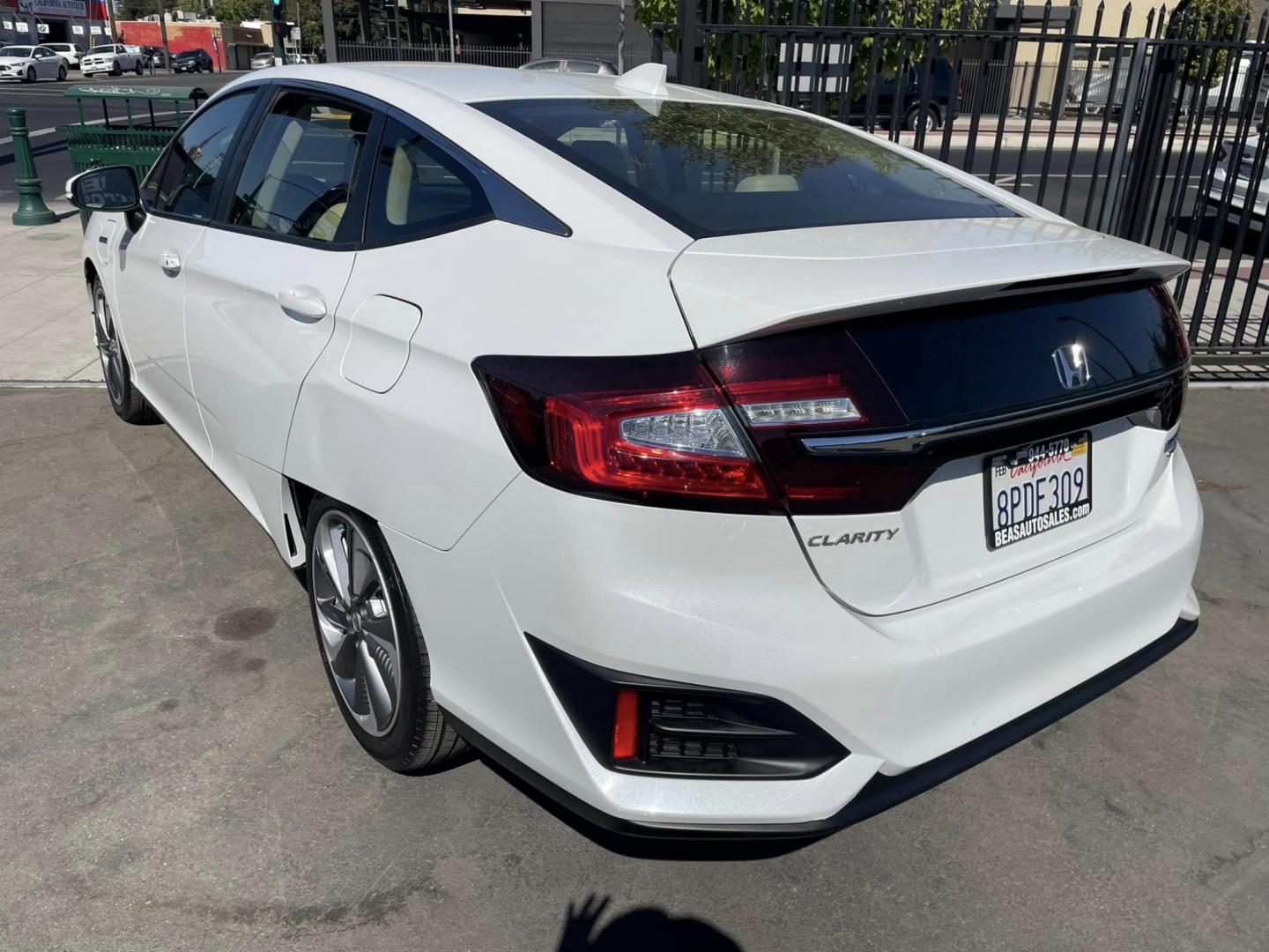 2019 WHITE Honda Clarity Touring Plug-In Hybrid (JHMZC5F37KC) with an 1.5L L4 DOHC 16V HYBRID engine, CVT transmission, located at 744 E Miner Ave, Stockton, CA, 95202, (209) 944-5770, 37.956863, -121.282082 - PLUS TAXES AND FEES - Photo#10