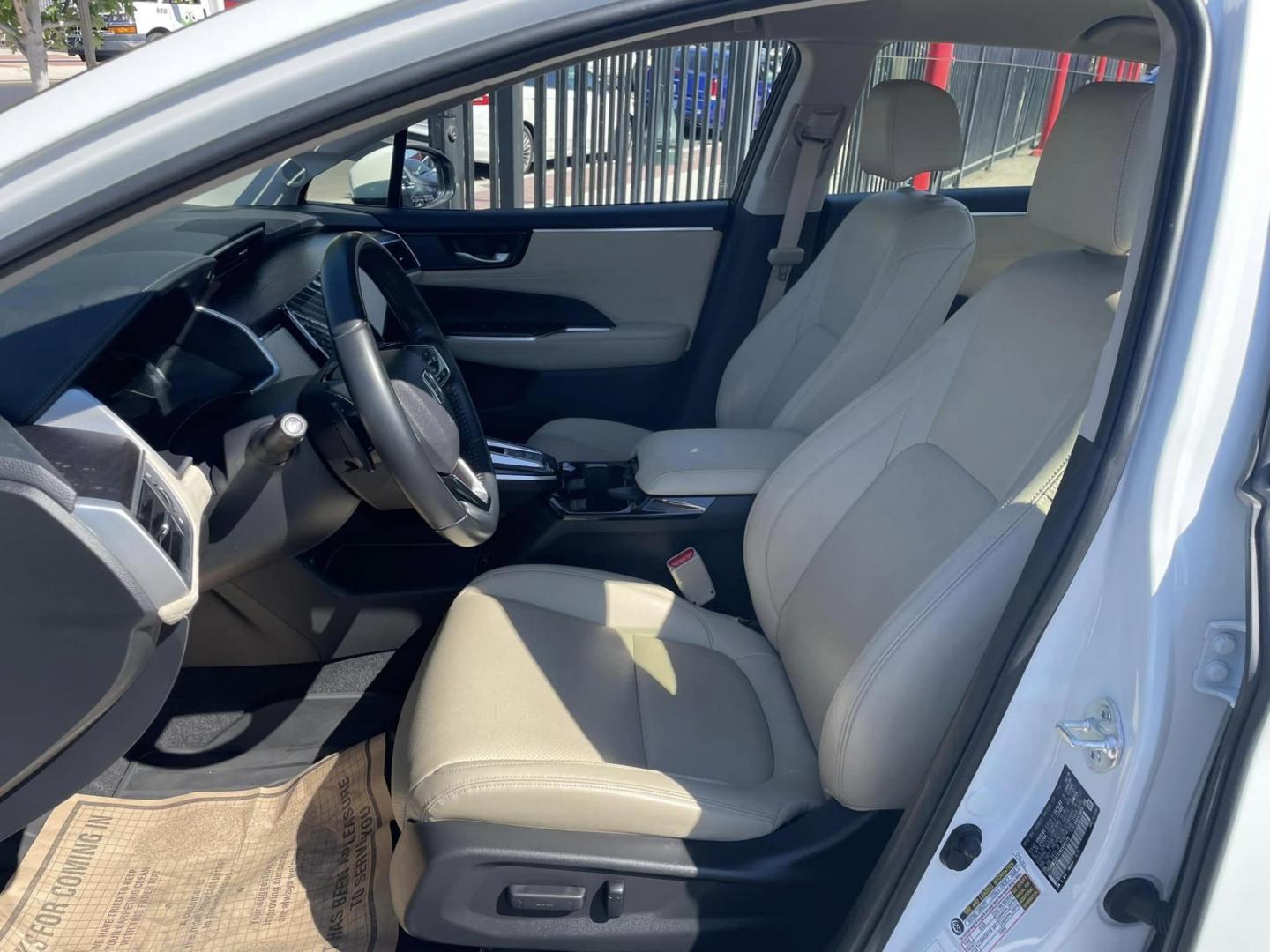 2019 WHITE Honda Clarity Touring Plug-In Hybrid (JHMZC5F37KC) with an 1.5L L4 DOHC 16V HYBRID engine, CVT transmission, located at 744 E Miner Ave, Stockton, CA, 95202, (209) 944-5770, 37.956863, -121.282082 - PLUS TAXES AND FEES - Photo#5