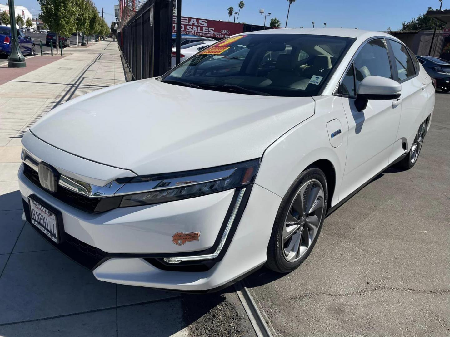 2019 WHITE Honda Clarity Plug-In Hybrid (JHMZC5F15KC) with an 1.5L L4 DOHC 16V HYBRID engine, CVT transmission, located at 744 E Miner Ave, Stockton, CA, 95202, (209) 944-5770, 37.956863, -121.282082 - PLUS TAXES AND FEES - Photo#3