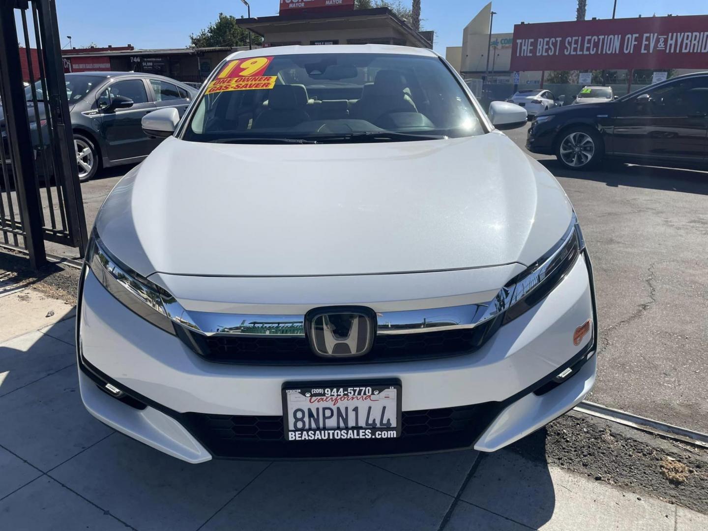 2019 WHITE Honda Clarity Plug-In Hybrid (JHMZC5F15KC) with an 1.5L L4 DOHC 16V HYBRID engine, CVT transmission, located at 744 E Miner Ave, Stockton, CA, 95202, (209) 944-5770, 37.956863, -121.282082 - PLUS TAXES AND FEES - Photo#2