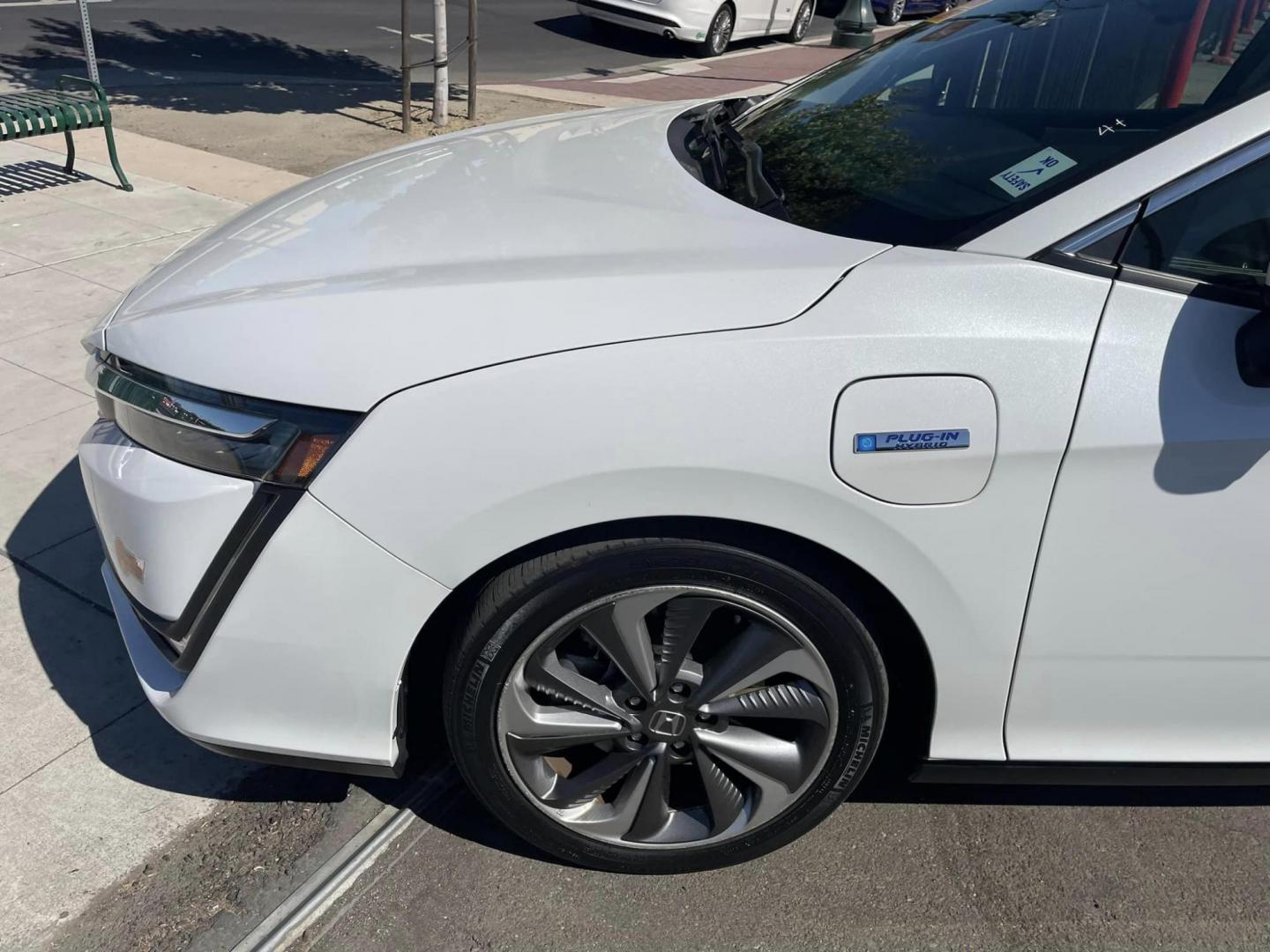 2019 WHITE Honda Clarity Plug-In Hybrid (JHMZC5F15KC) with an 1.5L L4 DOHC 16V HYBRID engine, CVT transmission, located at 744 E Miner Ave, Stockton, CA, 95202, (209) 944-5770, 37.956863, -121.282082 - PLUS TAXES AND FEES - Photo#4