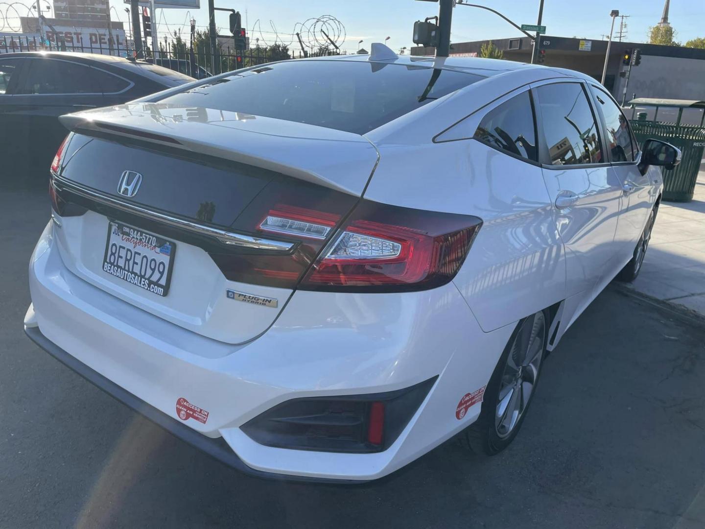 2018 WHITE Honda Clarity Plug-In Hybrid (JHMZC5F19JC) with an 1.5L L4 DOHC 16V HYBRID engine, CVT transmission, located at 744 E Miner Ave, Stockton, CA, 95202, (209) 944-5770, 37.956863, -121.282082 - PLUS TAXES AND FEES - Photo#14