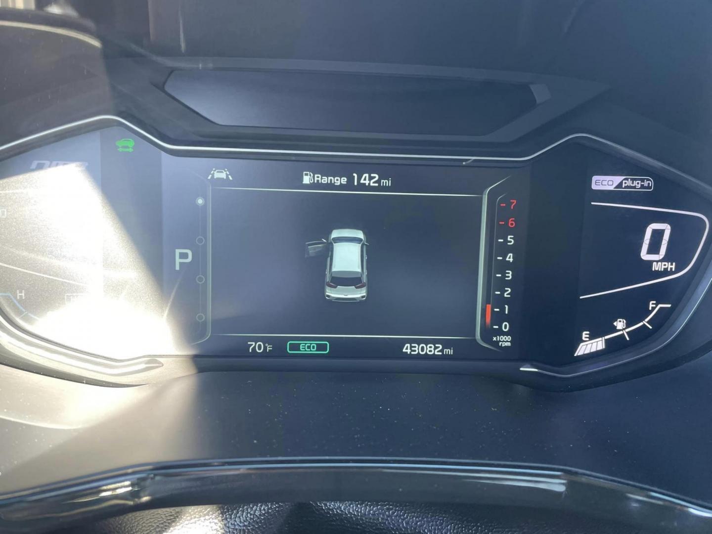 2020 WHITE Kia Niro Plug In Hybrid EX Premium (KNDCC3LD9L5) , 6A transmission, located at 744 E Miner Ave, Stockton, CA, 95202, (209) 944-5770, 37.956863, -121.282082 - PLUS TAXES AND FEES - Photo#15