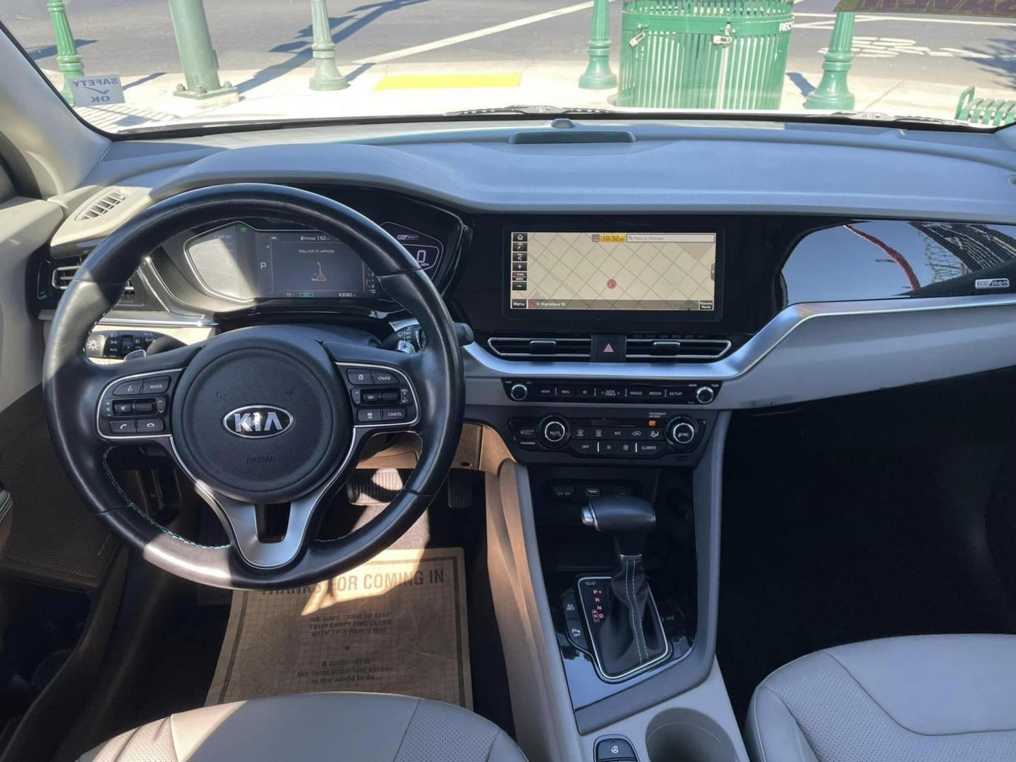 2020 WHITE Kia Niro Plug In Hybrid EX Premium (KNDCC3LD9L5) , 6A transmission, located at 744 E Miner Ave, Stockton, CA, 95202, (209) 944-5770, 37.956863, -121.282082 - PLUS TAXES AND FEES - Photo#7