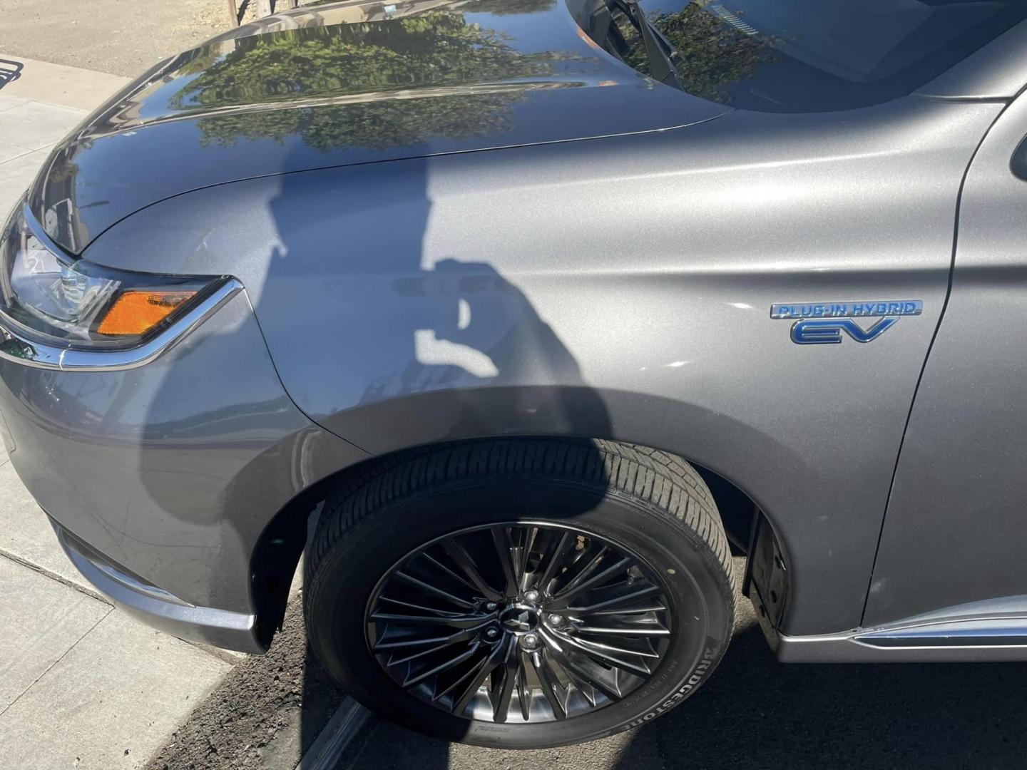 2021 DARK GRAY Mitsubishi Outlander PHEV SEL (JA4J2VA70MZ) with an 2.0L L4 DOHC 16V HYBRID engine, 1A transmission, located at 744 E Miner Ave, Stockton, CA, 95202, (209) 944-5770, 37.956863, -121.282082 - Photo#4