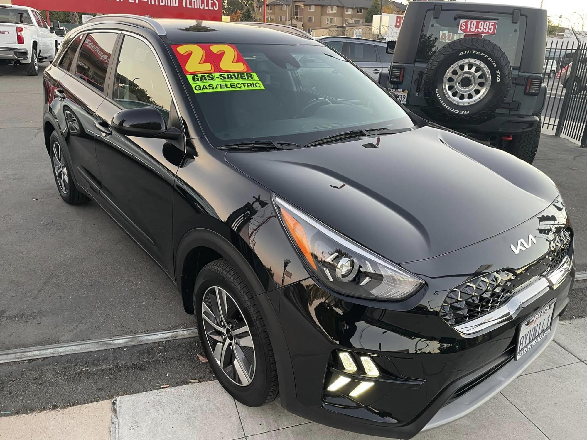 photo of 2022 Kia Niro Plug In Hybrid LXS