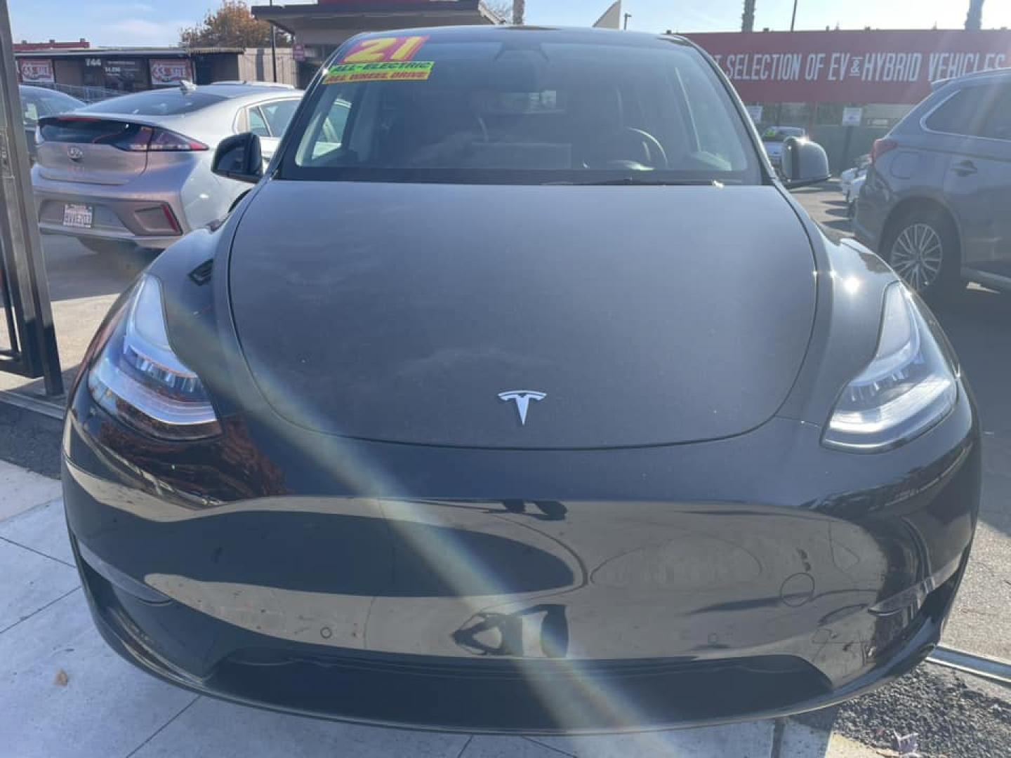 2021 BLACK /BLACK Tesla Model Y Long Range AWD (5YJYGAEE4MF) with an ELECTRIC engine, 1A transmission, located at 744 E Miner Ave, Stockton, CA, 95202, (209) 944-5770, 37.956863, -121.282082 - PLUS TAXES AND FEES - Photo#2