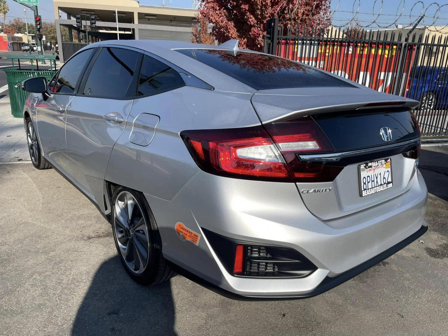 2019 SILVER Honda Clarity Touring Plug-In Hybrid (JHMZC5F33KC) with an 1.5L L4 DOHC 16V HYBRID engine, CVT transmission, located at 744 E Miner Ave, Stockton, CA, 95202, (209) 944-5770, 37.956863, -121.282082 - PLUS TAXES AND FEES - Photo#8