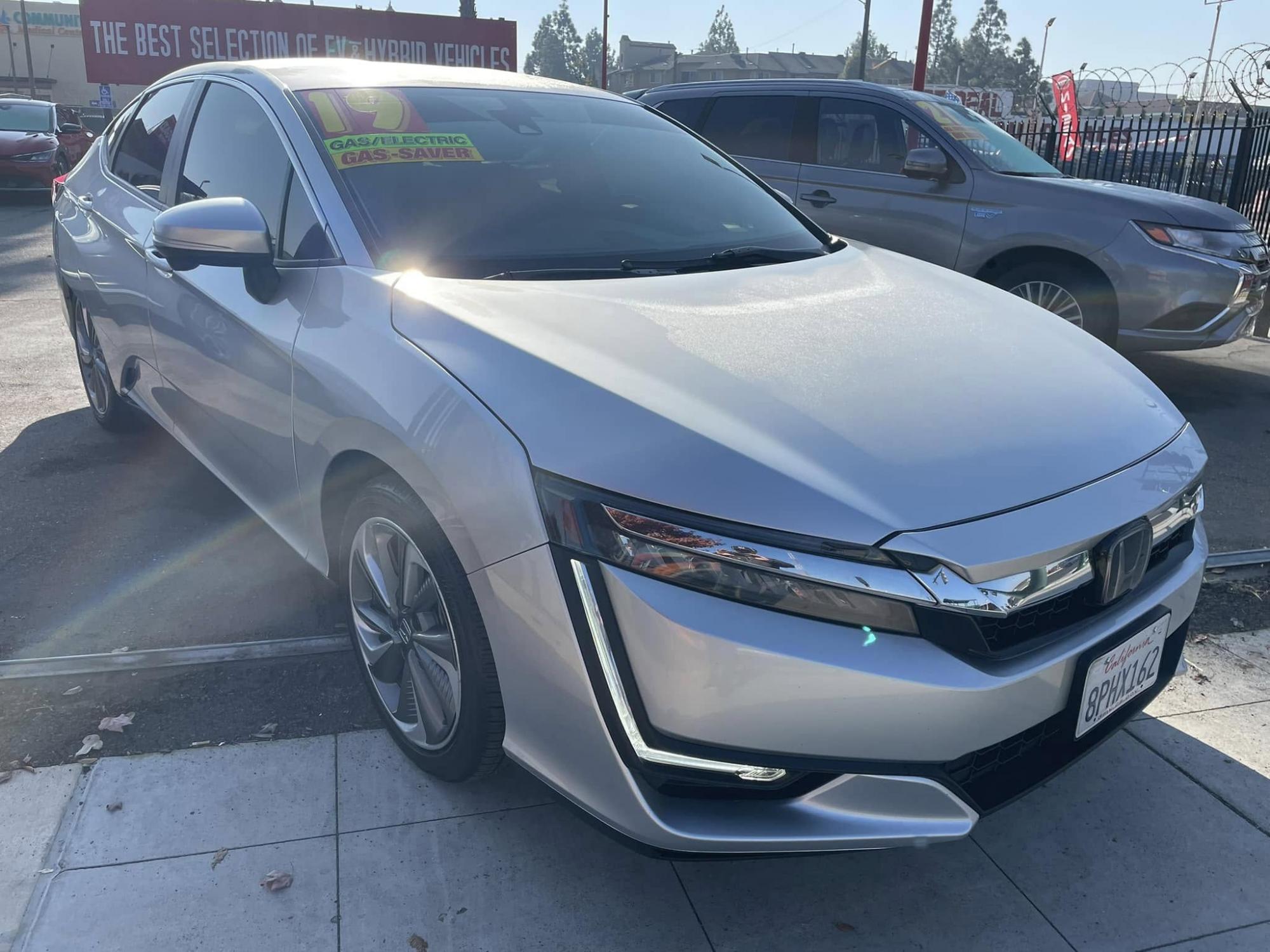 photo of 2019 Honda Clarity Touring Plug-In Hybrid