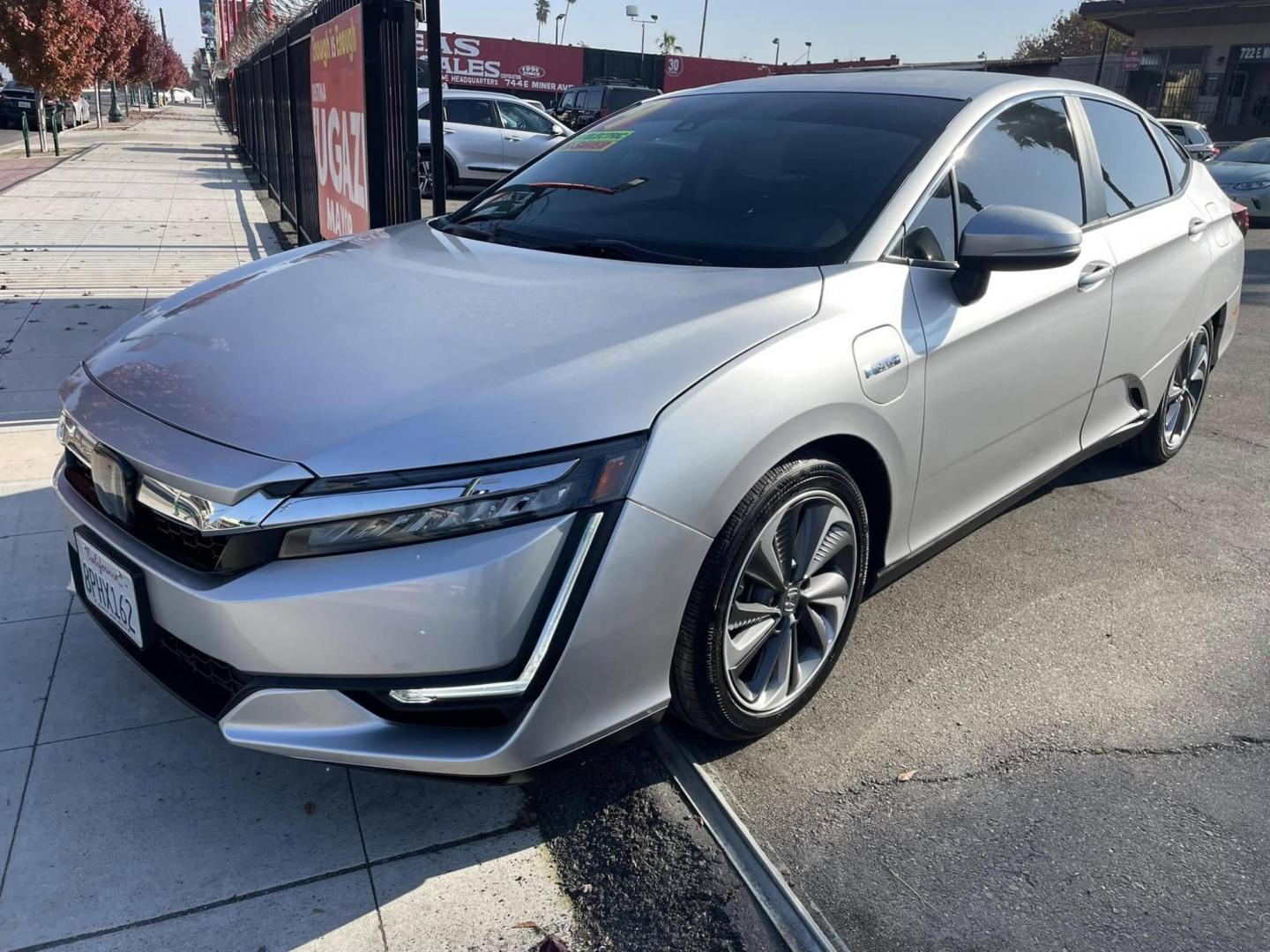 2019 SILVER Honda Clarity Touring Plug-In Hybrid (JHMZC5F33KC) with an 1.5L L4 DOHC 16V HYBRID engine, CVT transmission, located at 744 E Miner Ave, Stockton, CA, 95202, (209) 944-5770, 37.956863, -121.282082 - PLUS TAXES AND FEES - Photo#3