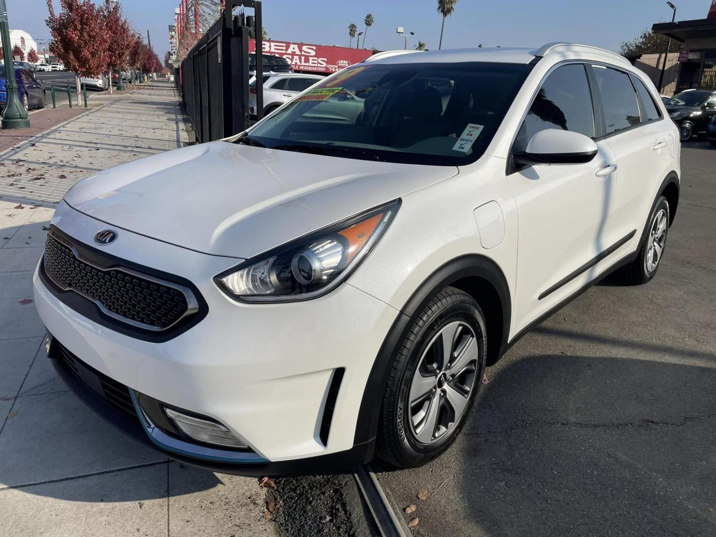 2019 WHITE Kia Niro Plug In Hybrid LX (KNDCM3LD3K5) , 6A transmission, located at 744 E Miner Ave, Stockton, CA, 95202, (209) 944-5770, 37.956863, -121.282082 - PLUS TAXES AND FEES - Photo#2